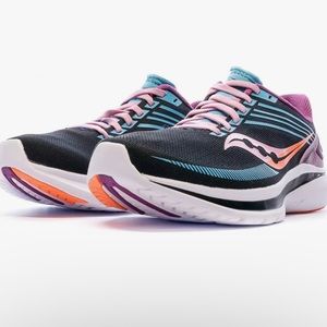 Saucony Kinavra 12 Size 9